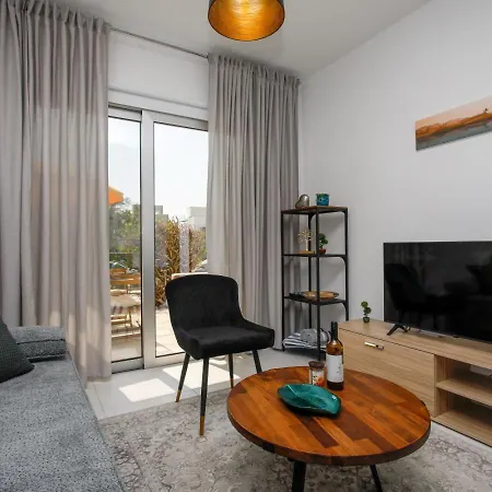 Oasis-amazing Location, Sea View, Stylish Lägenhet