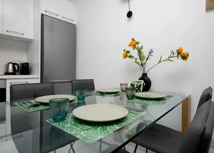 Oasis-amazing Location, Sea View, Stylish * Paphos